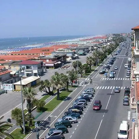 Nocleg ze śniadaniem Lea Viareggio