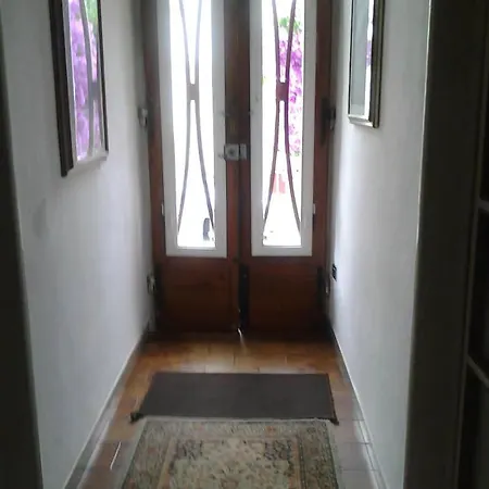 Lea Βιαρέτζιο